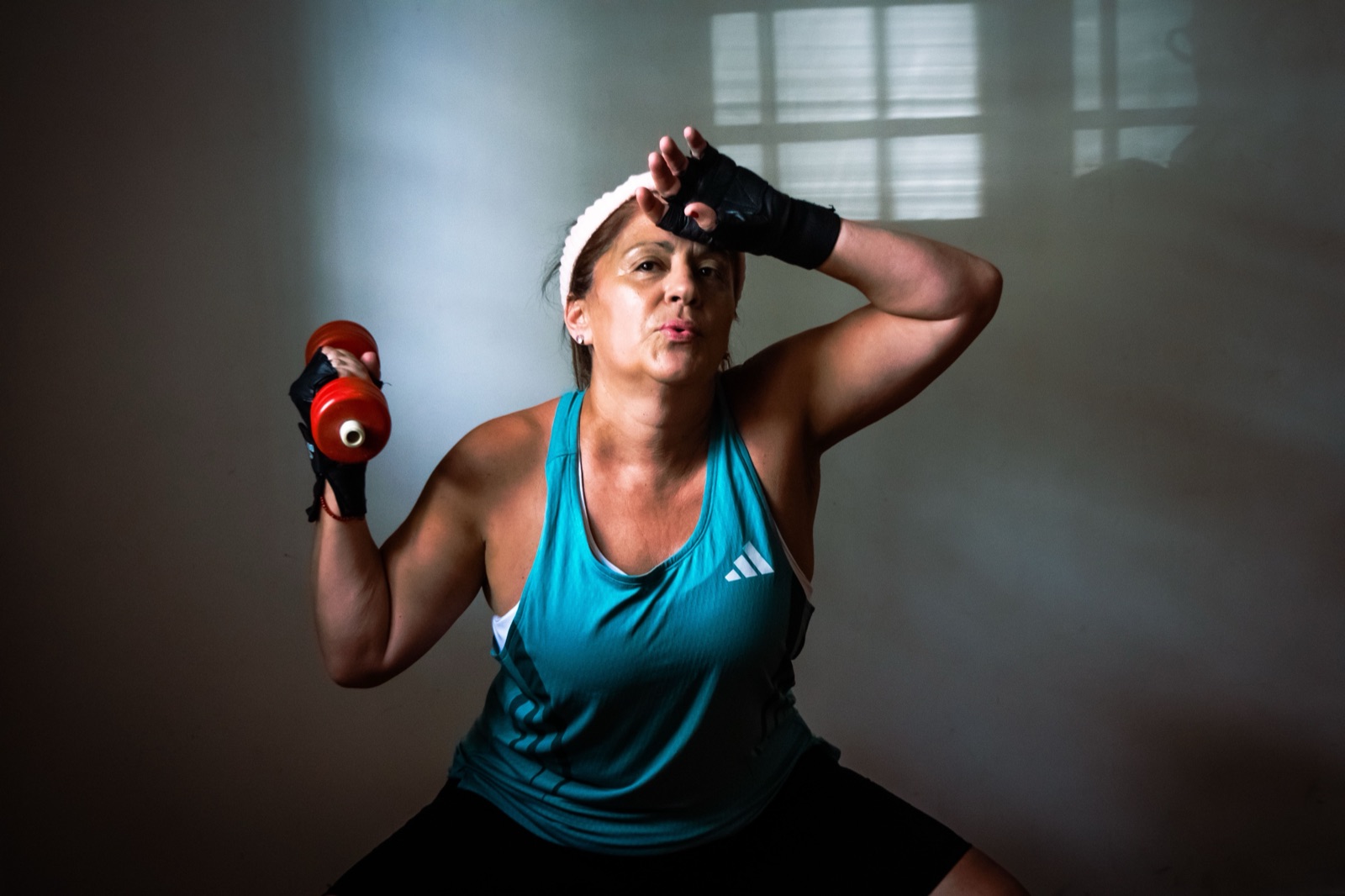 Progressive overload voor gewone vrouwen: hoe je echt sterker wordt